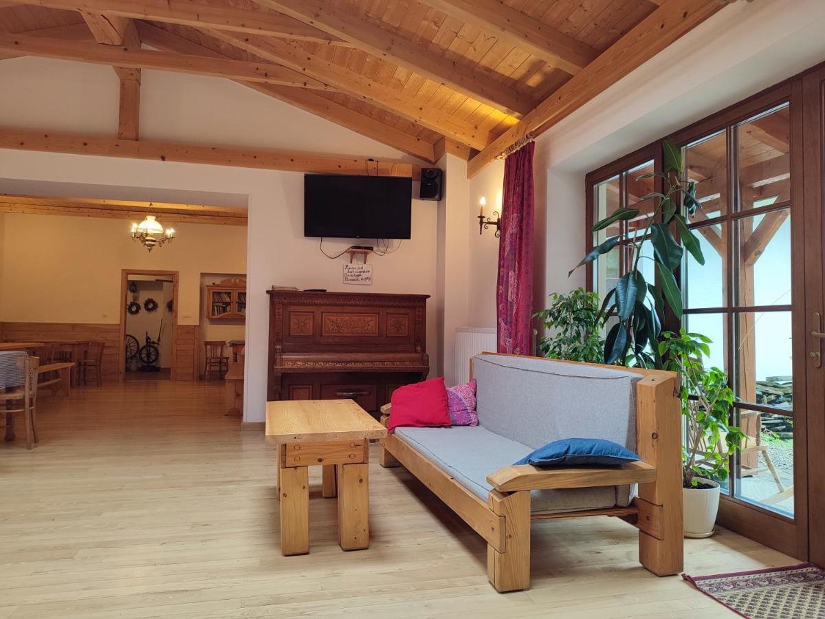 Hajstra Hotel Krempna Ngoại thất bức ảnh